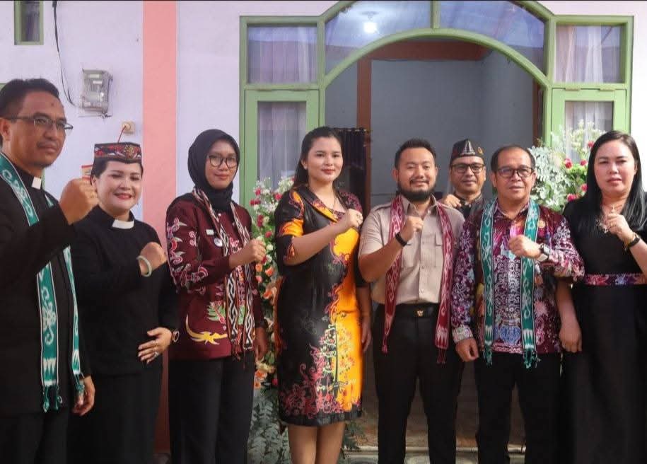 camat-pematang-karau-hadiri-peresmian-kantor-dan-pastori-resort-gke-pematang-karau