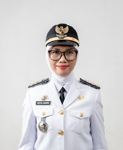 camat-pematang-karau-perintahkan-pemasangan-bendera-setengah-tiang-sebagai-bentuk-penghormatan-kepada-jenderal-tni-purn-try-sutrisno