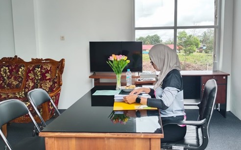 pelayanan-tetap-optimal-selama-ramadan-camat-pematang-karau-susun-jadwal-piket-pegawai