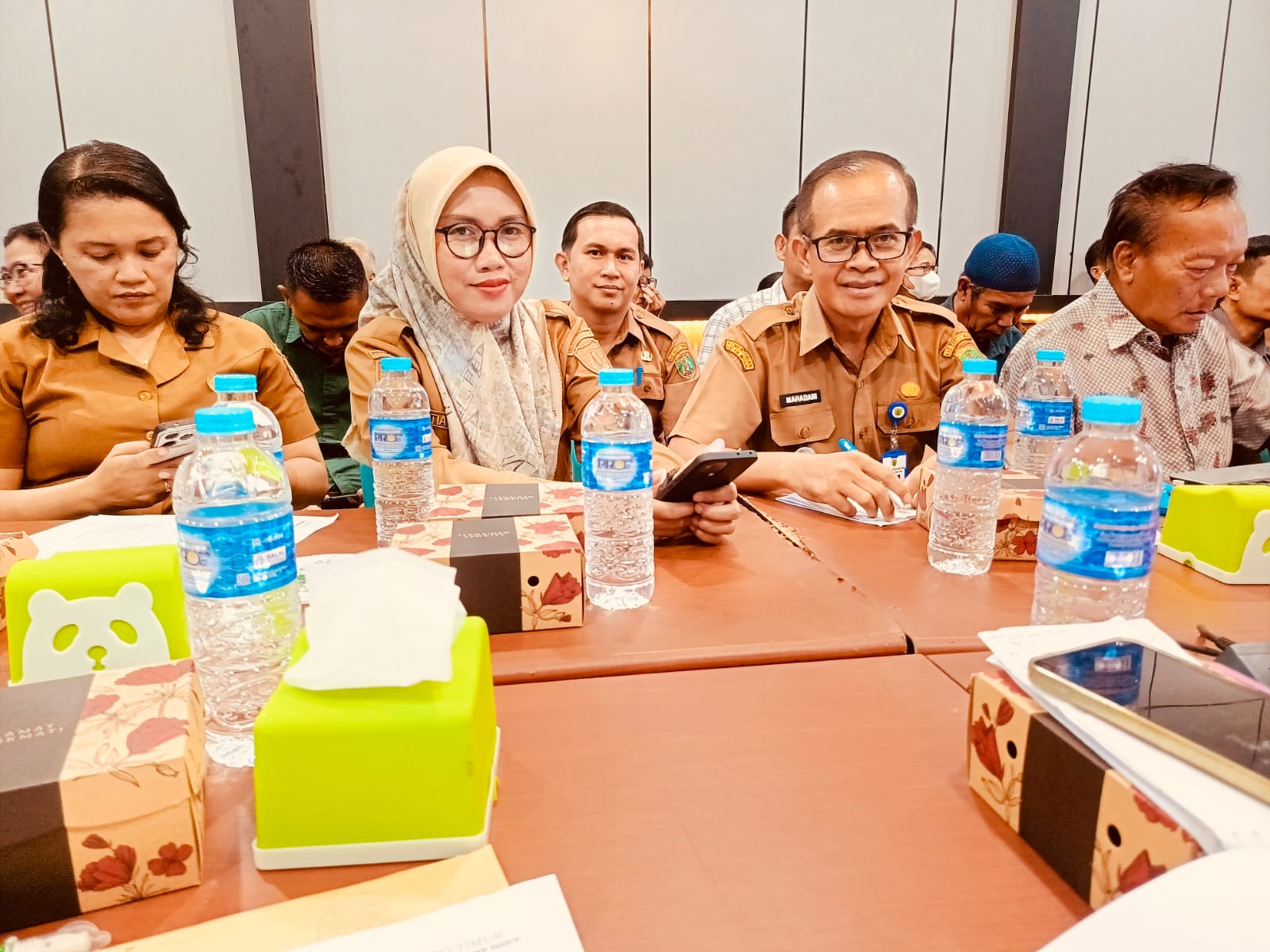 camat-pematang-karau-hadiri-rapat-tim-teknis-dan-komisi-penilai-amdal-kabupaten-barito-timur