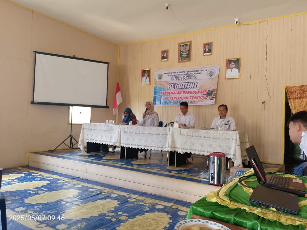 kegiatan-pengenalan-alat-pertanian-di-desa-ketab