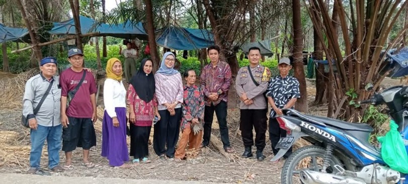 Rotan di Desa Ketab dan Jalan Tuyau